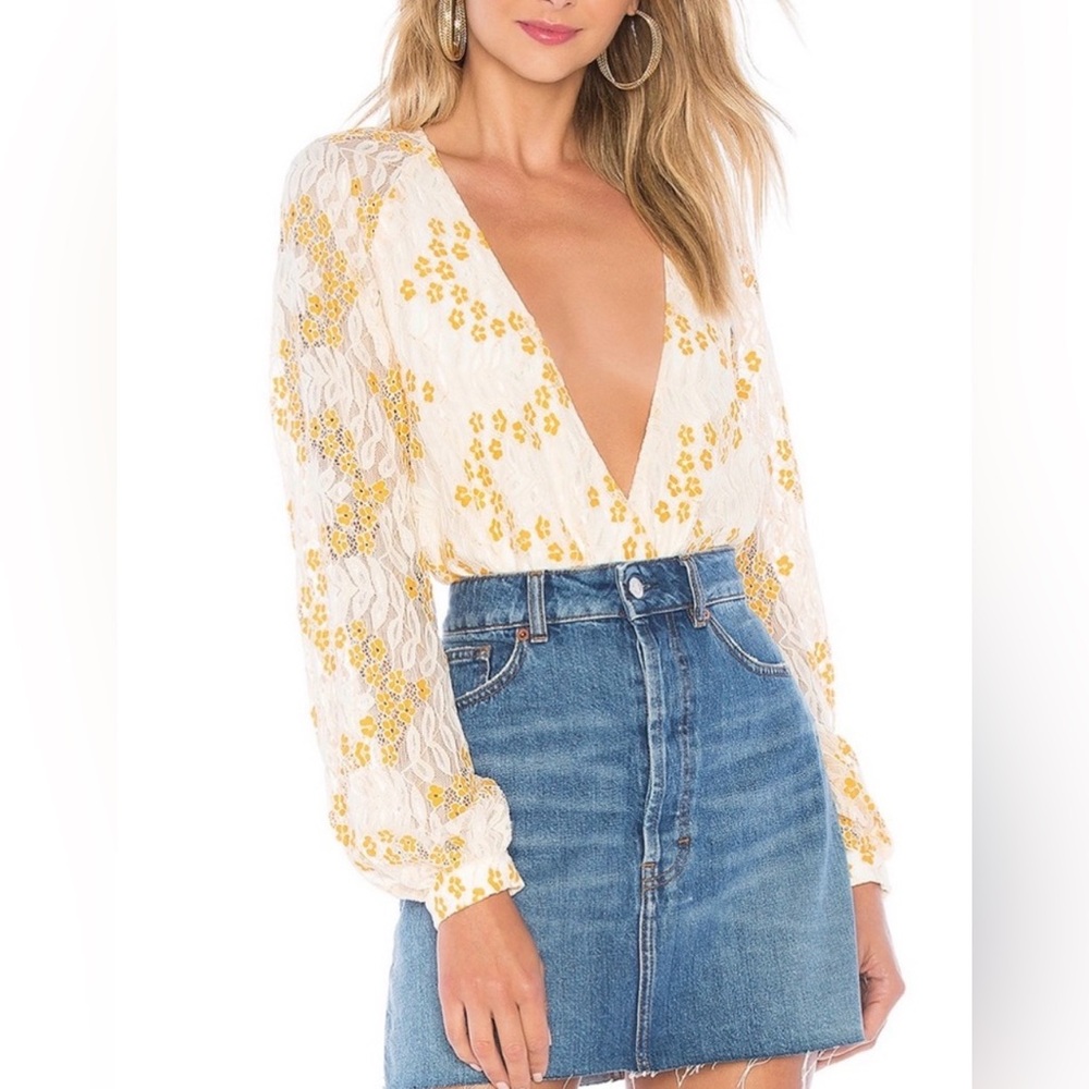 Lovers + Friends Yellow Lace Layla Deep Plunge Body suit Size XXS #1020